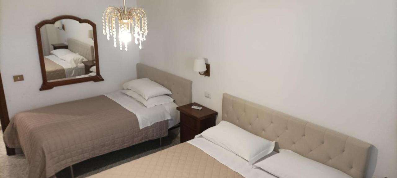 Speedy Guest Rooms - Camere Vicino Aeroporto E Fiera Fiumicino Extérieur photo