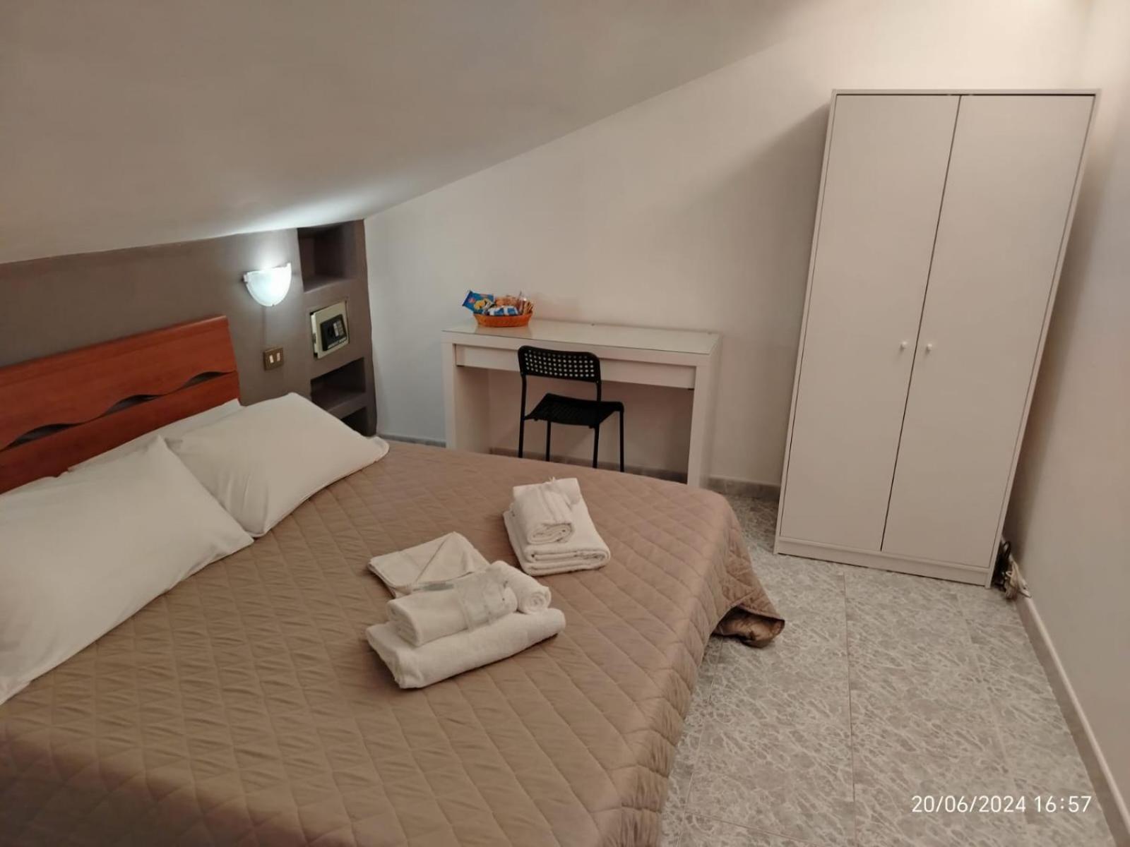 Speedy Guest Rooms - Camere Vicino Aeroporto E Fiera Fiumicino Extérieur photo